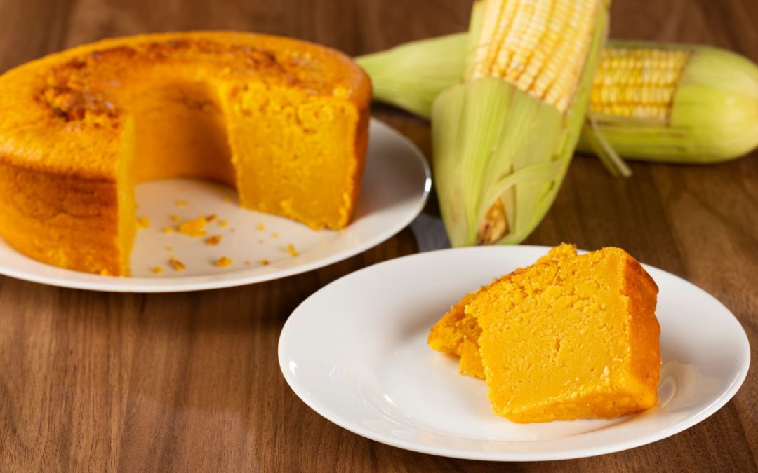 Bolo de milho cremoso de liquidificador: fácil, rápido e parece pamonha!